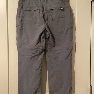 REI 8P Sahara Convertible Pants (zip off)